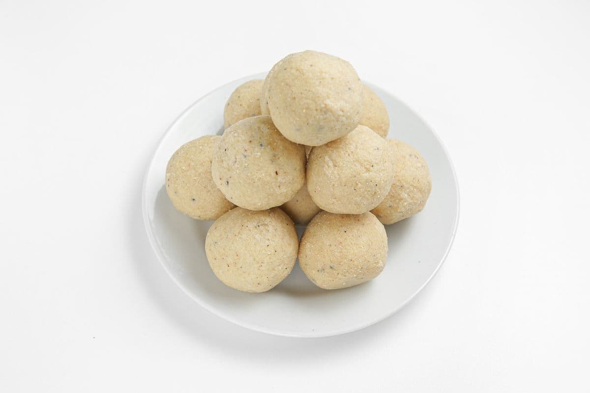 Sooji Ladoo