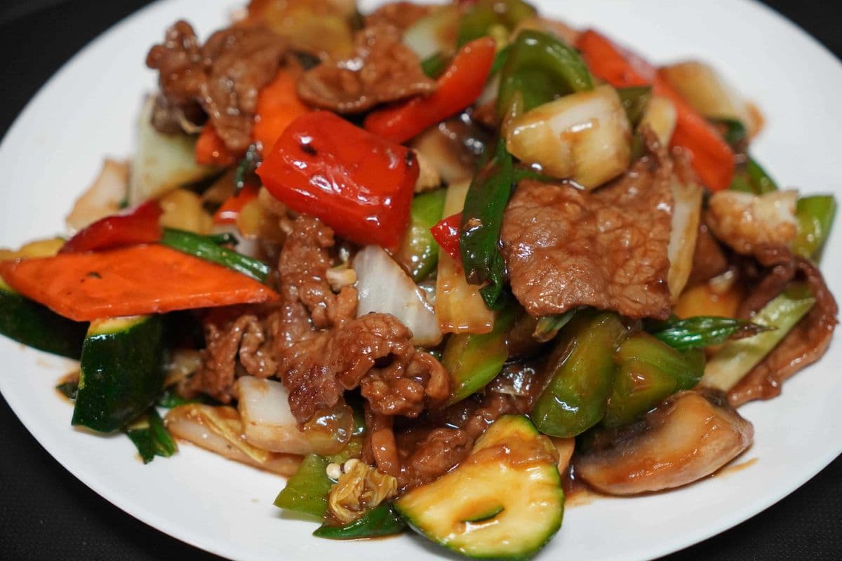 G. Beef with Ginger and Green Onion 姜葱牛肉