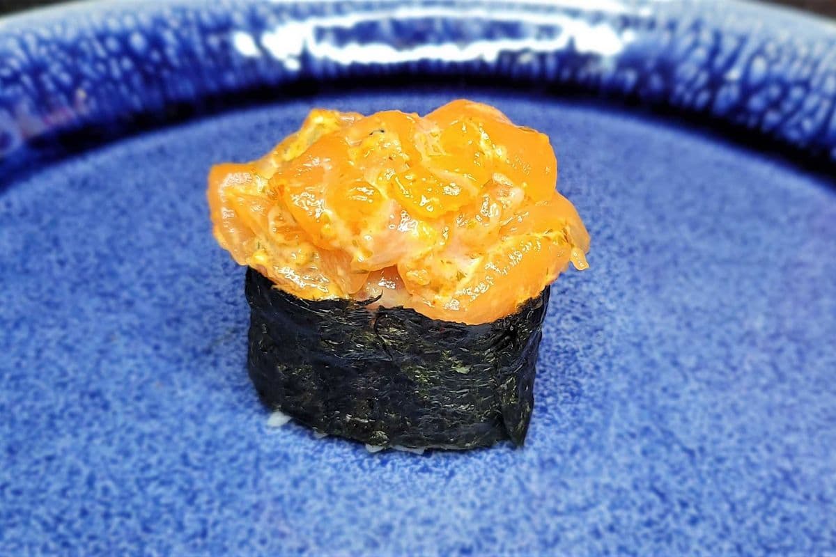Nigiri - Spicy Sake Gunkan (2 pcs)
