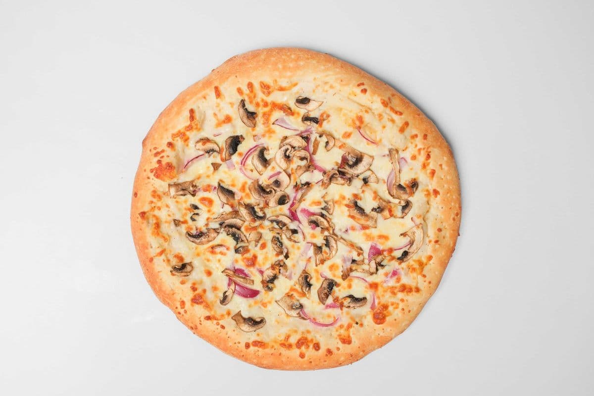 Large Creamy Garlic Mushroom Pizza