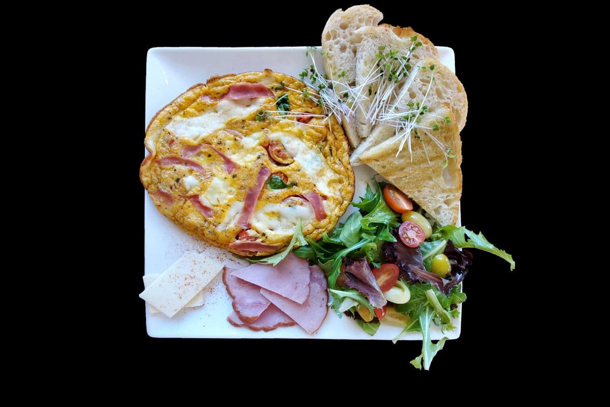 Omelette italiano dejeuner - breakfast - cold cuts, cheese, salad