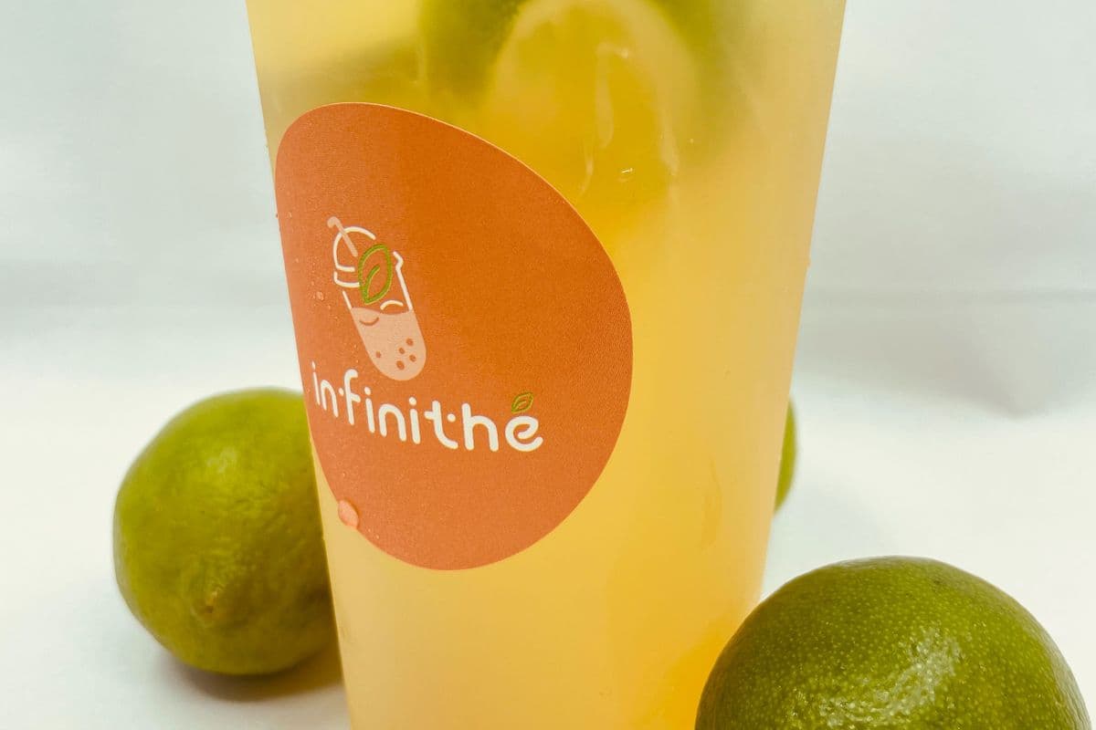 #18. Thé Vert et Noir au Litchi / Lychee Lemon Oolong and Jasmine Tea (700mL)
