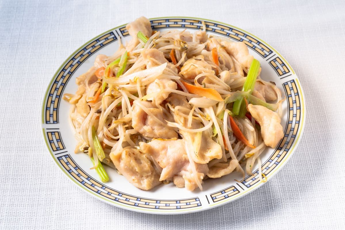 02. Chicken Chow Mein