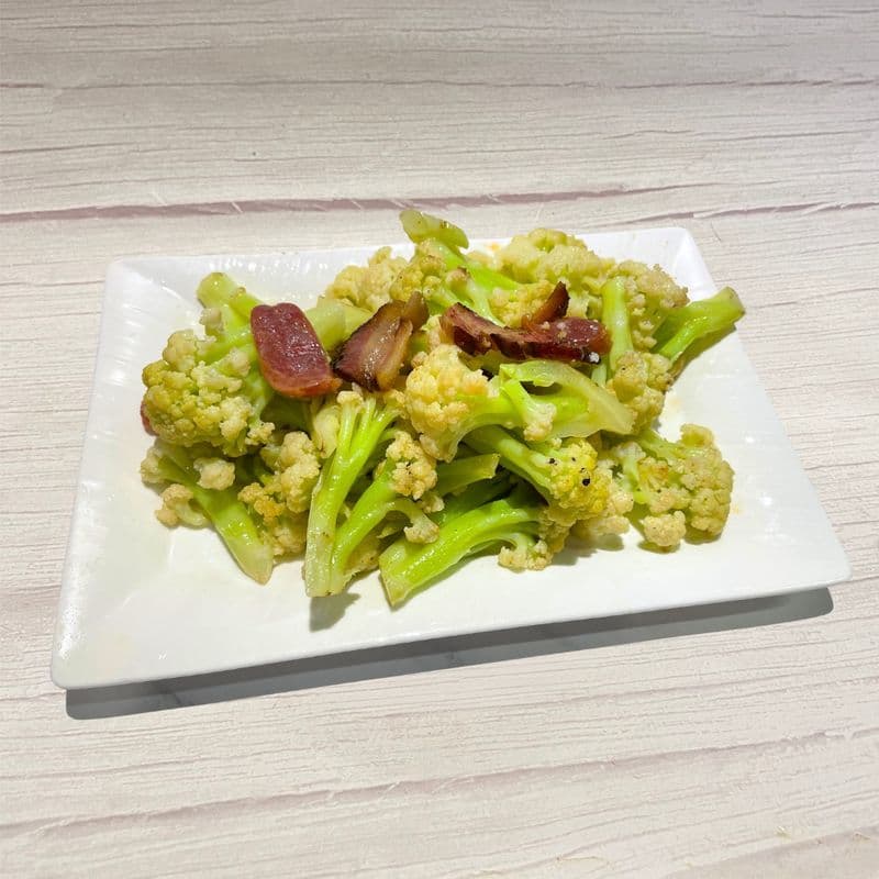 (Lunch Special) Sautéed Cauliflower with Preserved Meat / 臘味炒菜花 (廚)