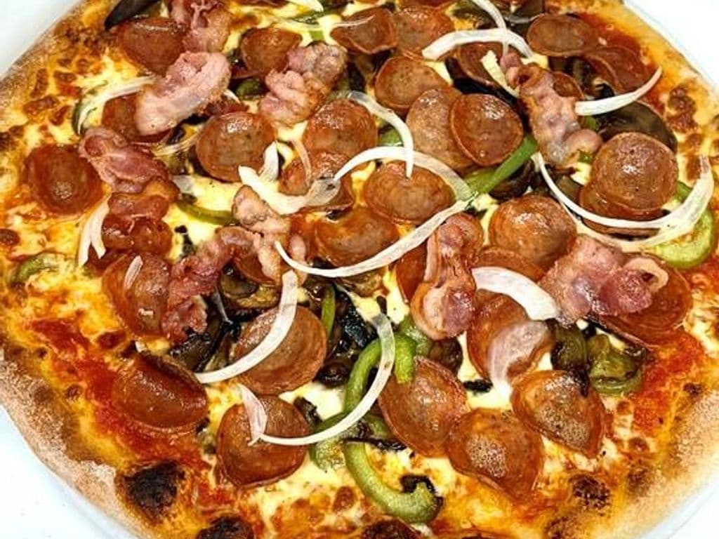 Pizza Québécoise