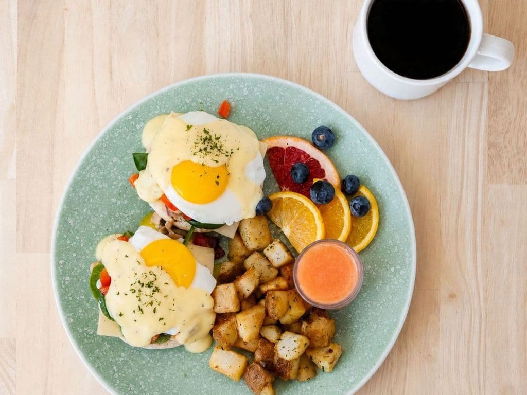 OEUFS BÉNÉS SUBTIL AUX LÉGUMES