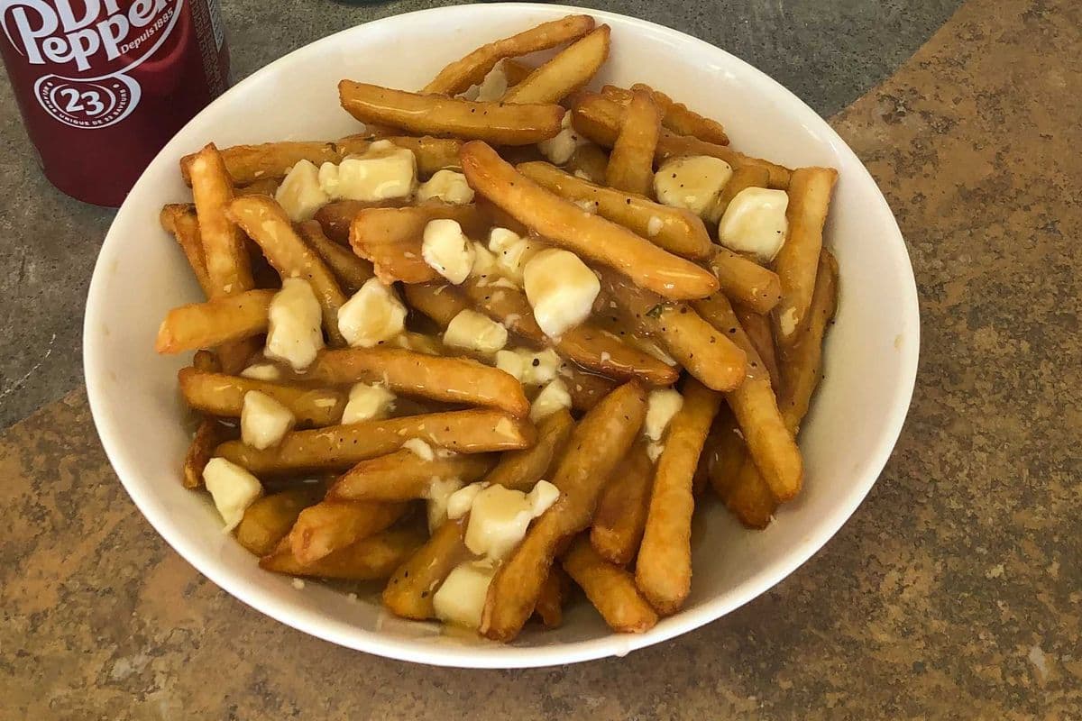 Medium Poutine