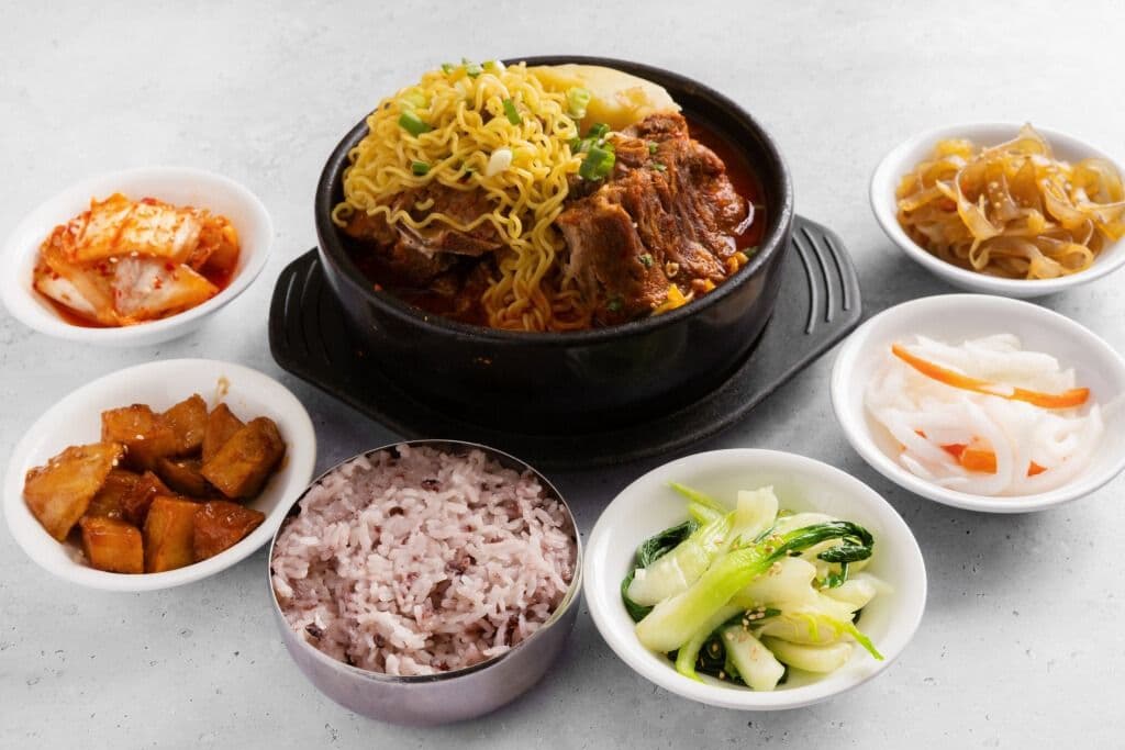 30B. Ramen Porkbone soup 라면감자탕