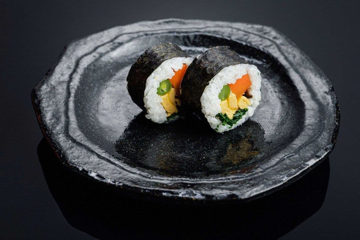 Futomaki Roll (8 pcs) (Vegan, gluten free, nut-free, made with organic ingredients)