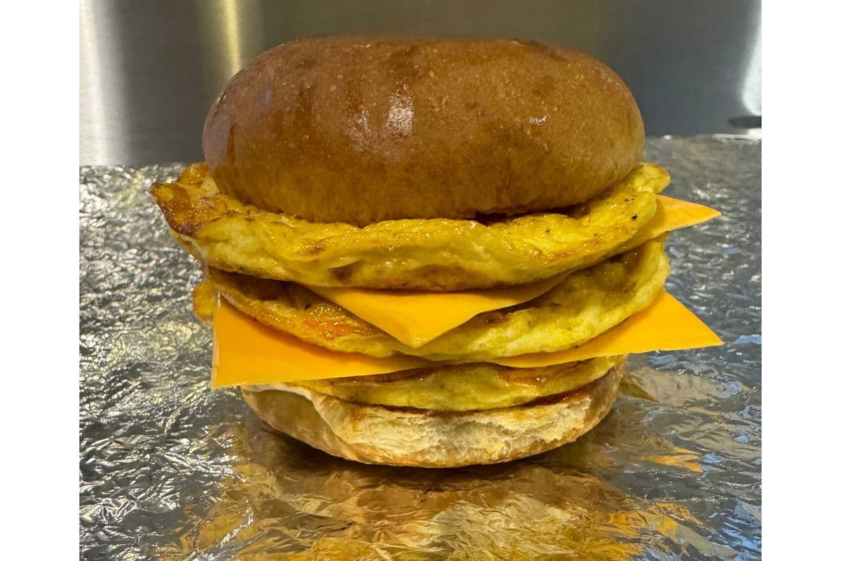 Omelette and Cheese Burger