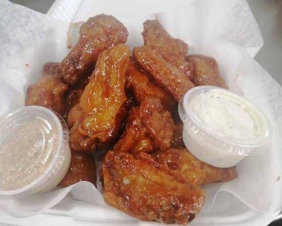 8 wings