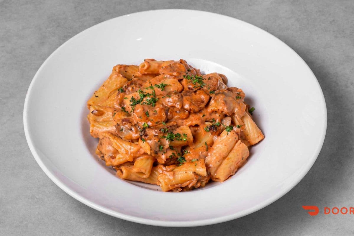 Rigatoni saucisses chaud (pour 2) / Hot Sausage Rigatoni (For 2)