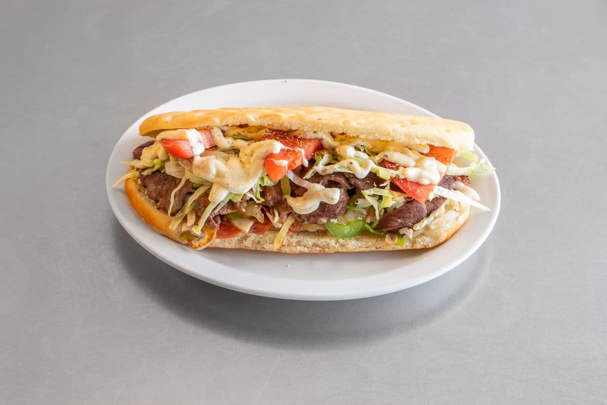 Sous-Marin au Steak et Pepperoni / Steak and Pepperoni Submarine