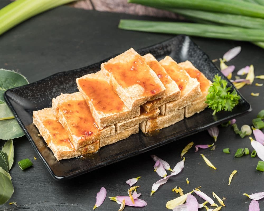 Deep-Fried Tofu with Garlic Sauce