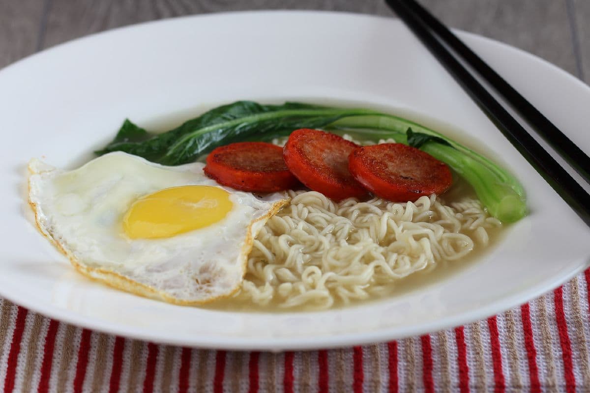 H03. Specialty Sausage and Fried Egg with Instant Noodles