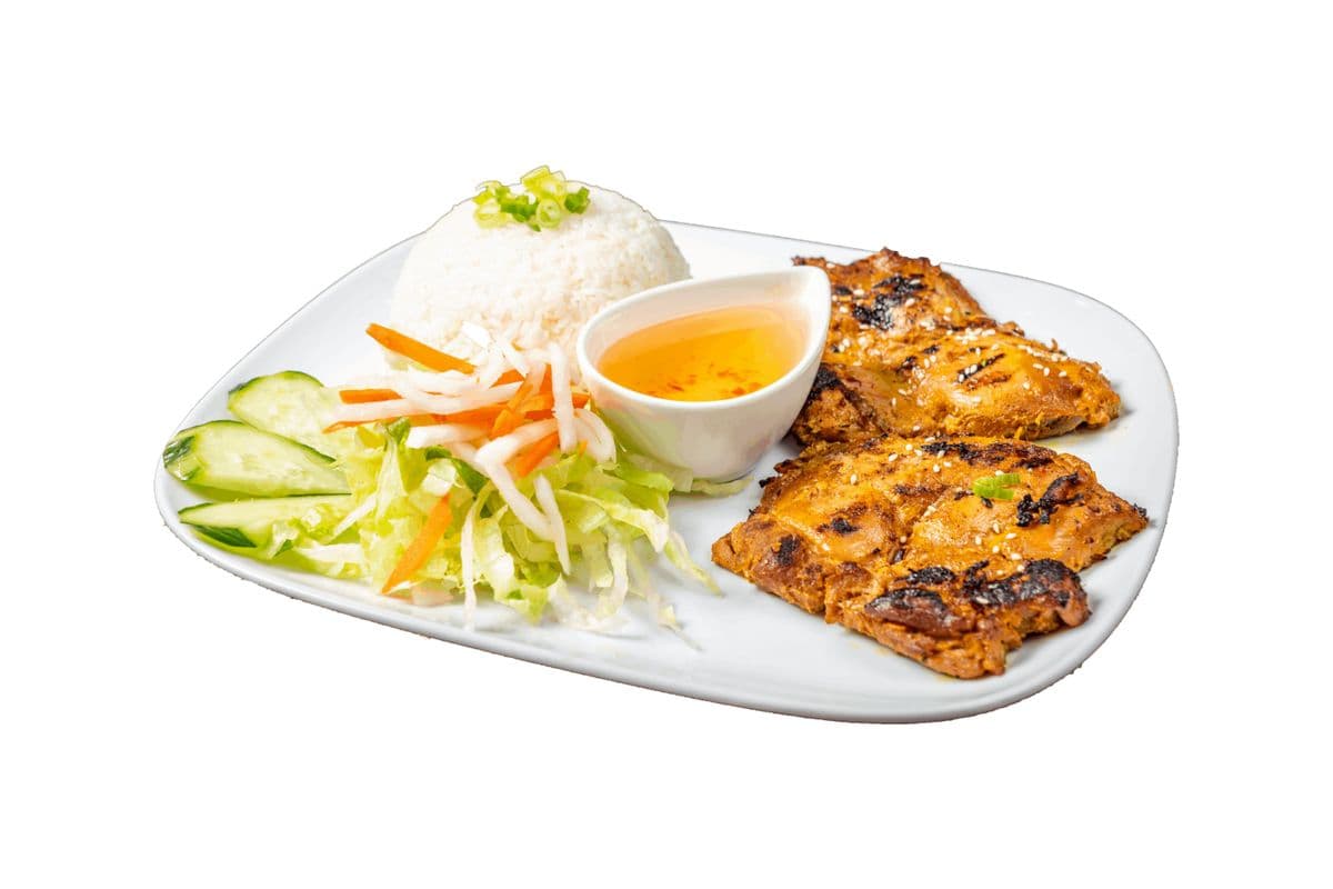 R2. Grilled Chicken, Pattie Minced Pork on Rice