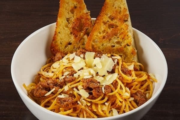 Linguine Bolognese