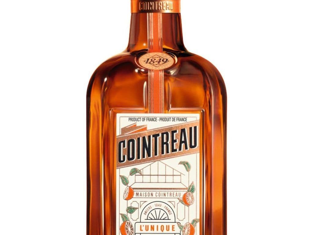 Cointreau Liqueur (750 ml)