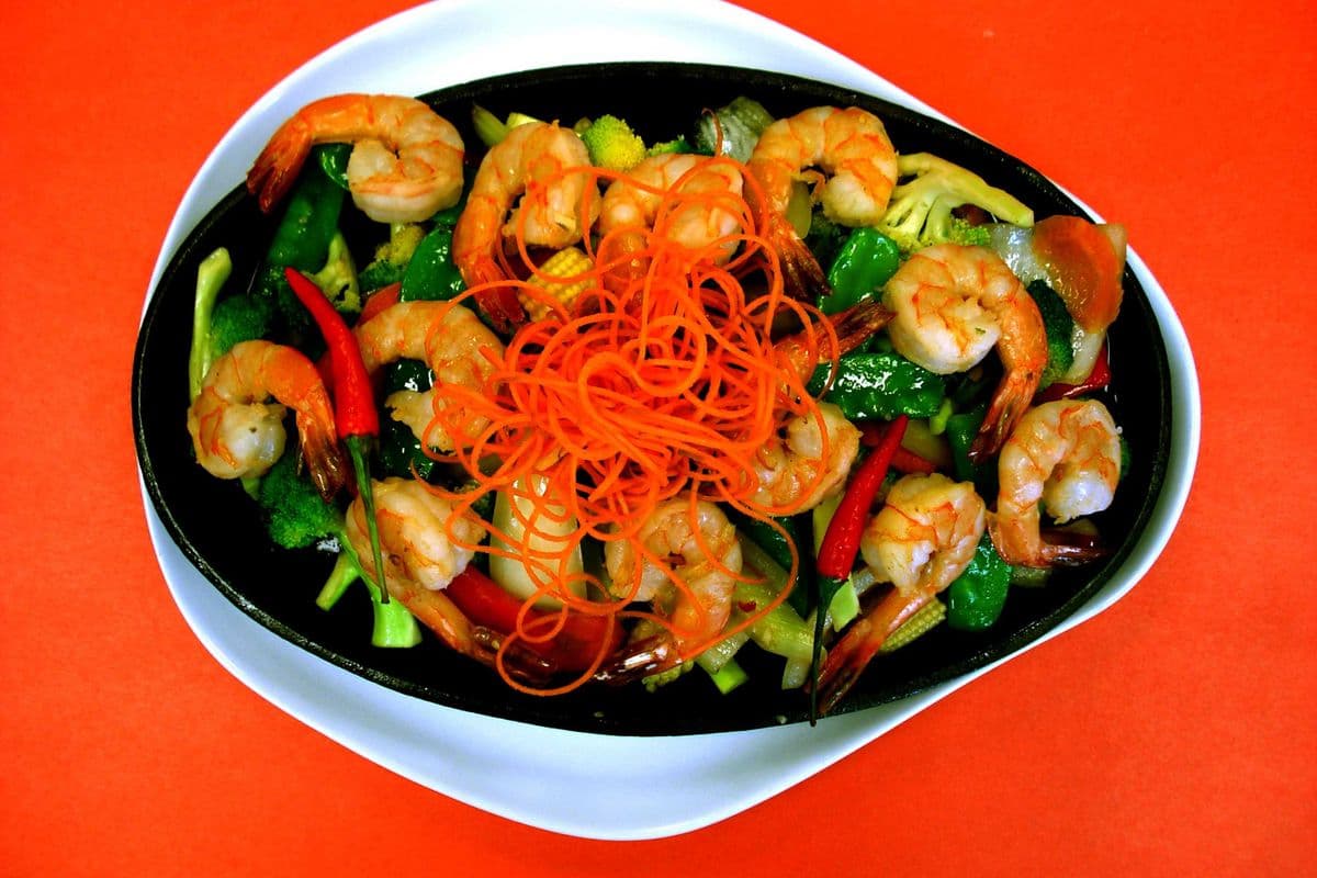 100. Tiger Shrimps Wok Mixed Vegetable and Satay (No Spicy Available)๐ถ๐ถ