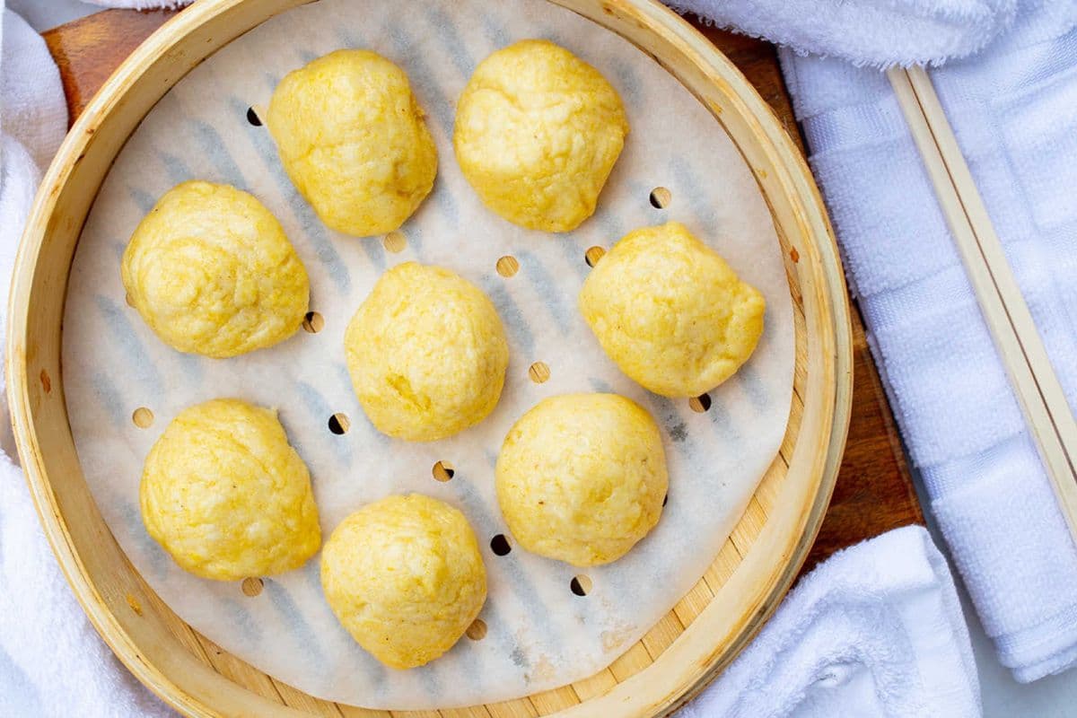 Steamed Sweet Corn Buns 玉米窝窝头