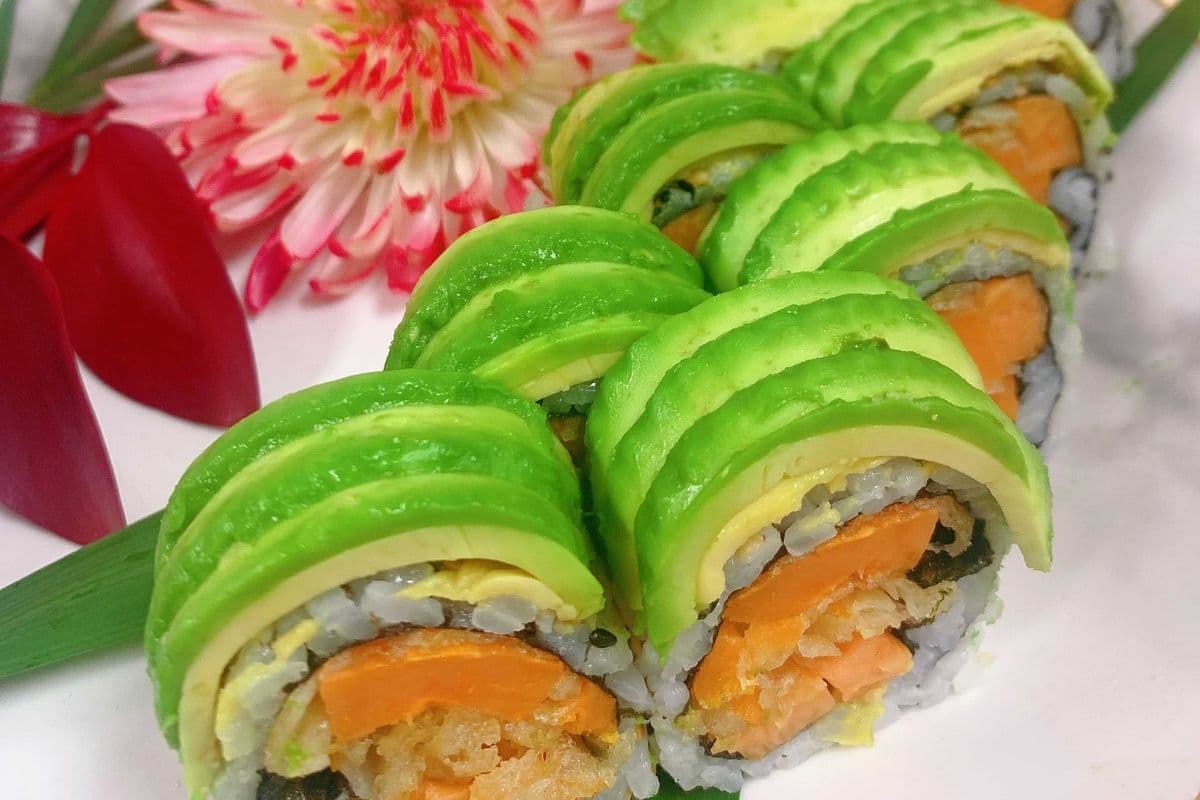 F06. Yellow Stone Roll (8 pcs)