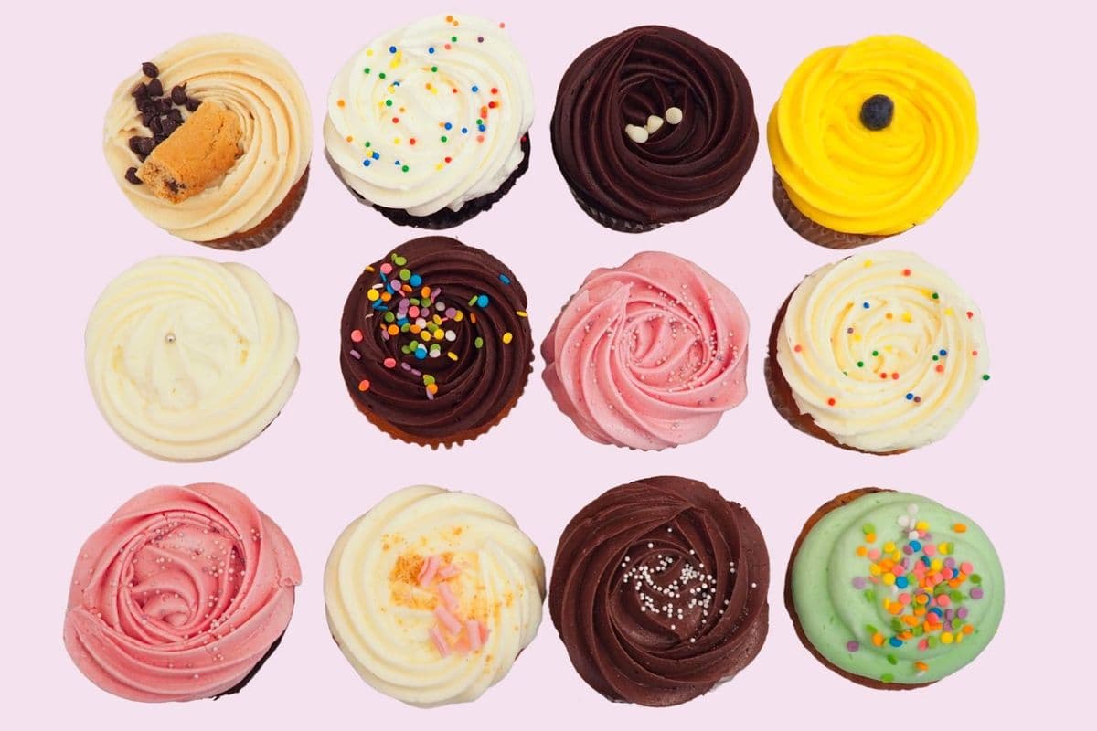 Assorted Cupcakes (12 pcs)