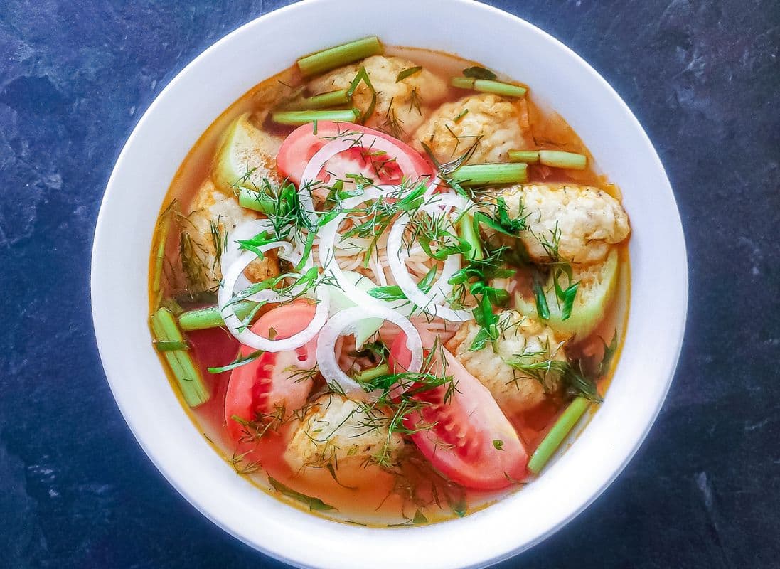 N22. Fish Cake Noodle Soup (Chả Cá)