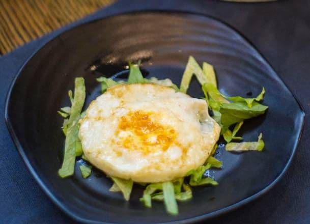 Pan-Fried Egg (铁板煎蛋)