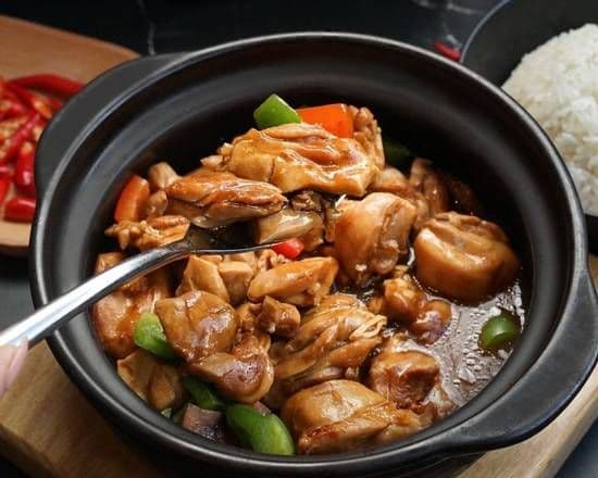 Braised Chicken Rice Boneless(无骨黄焖鸡米饭)