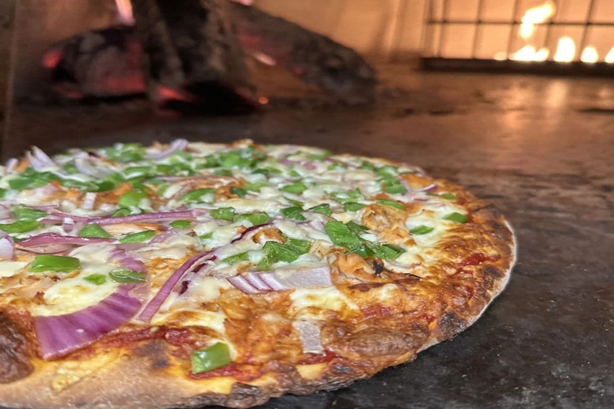 11" Wood-Fired Hickory Pizza