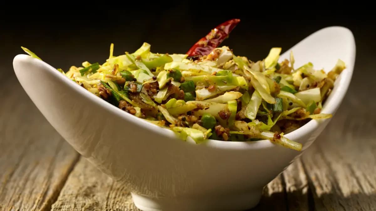 Cabbage Poriyal