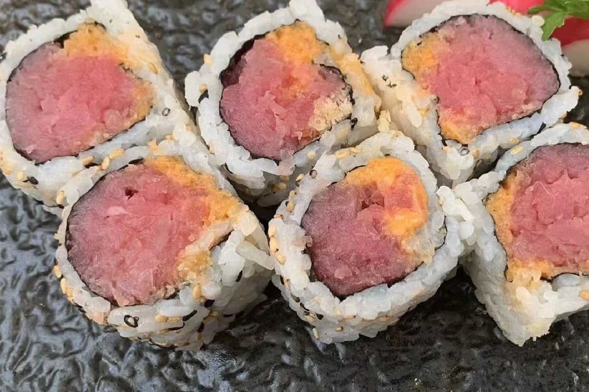 R12. Spicy Tuna Crispy Roll 辣吞拿卷