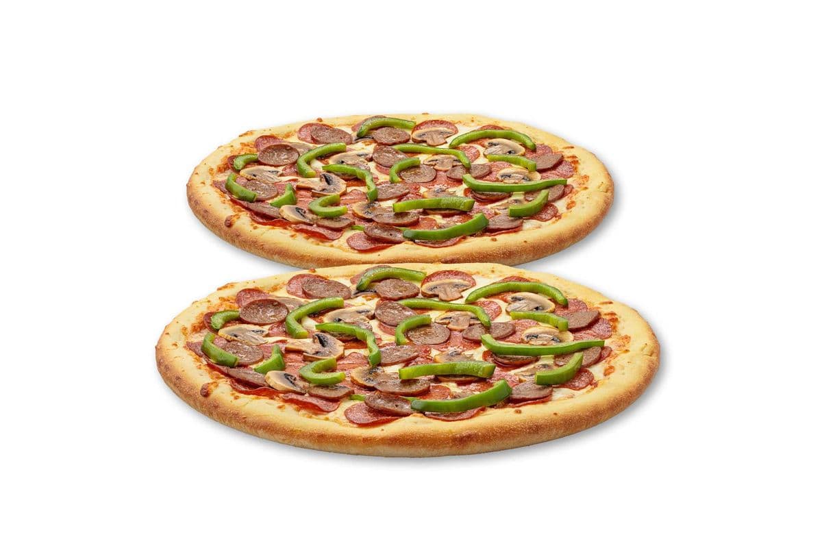 Deux Pizzas Moyennes Spéciales Double Pizza / Two Medium Double Pizza Special Pizzas