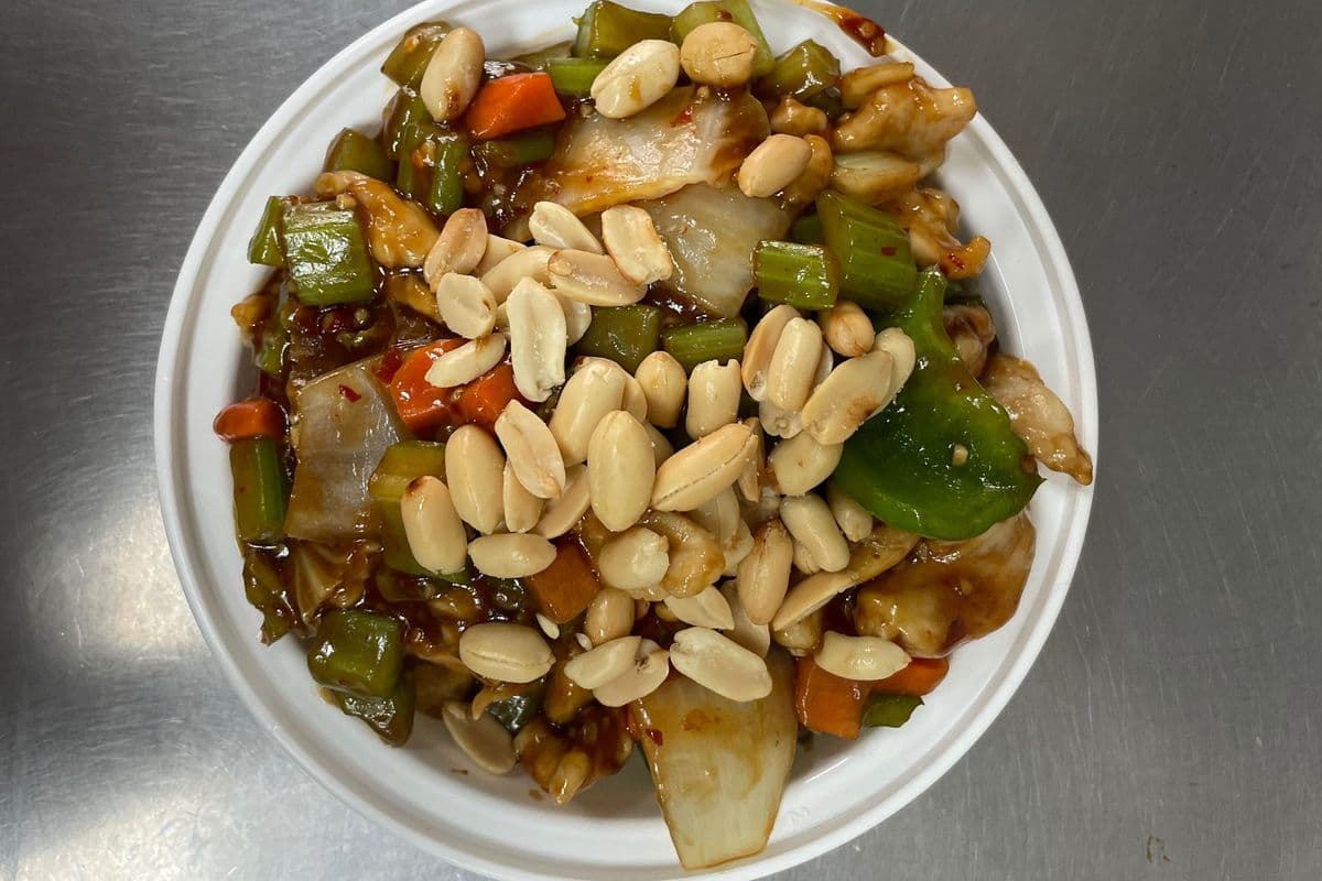 82. Kung Pao Chicken (Spicy)