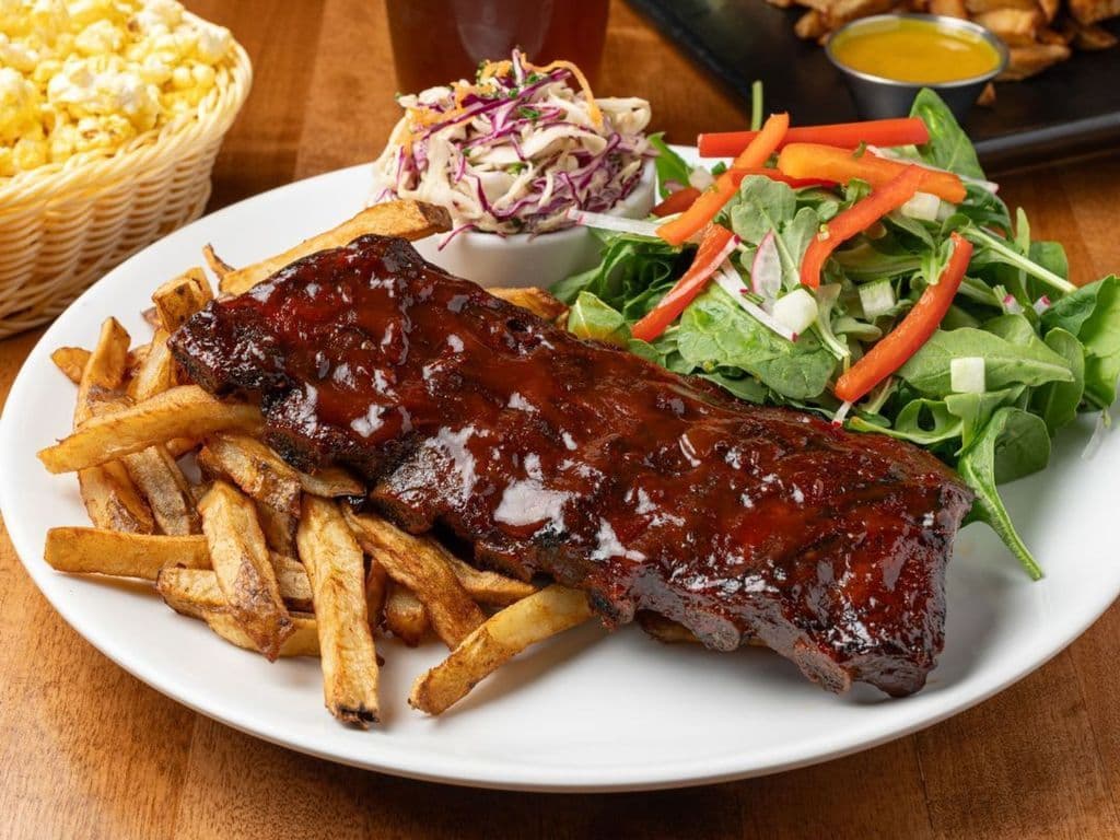 Côtes levées (demi-côte) / Ribs (half-rack)