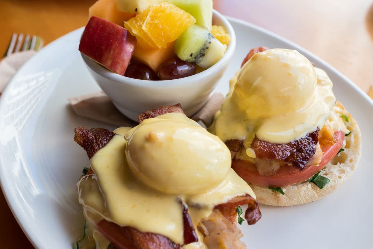 Clubhouse Eggs Benedict