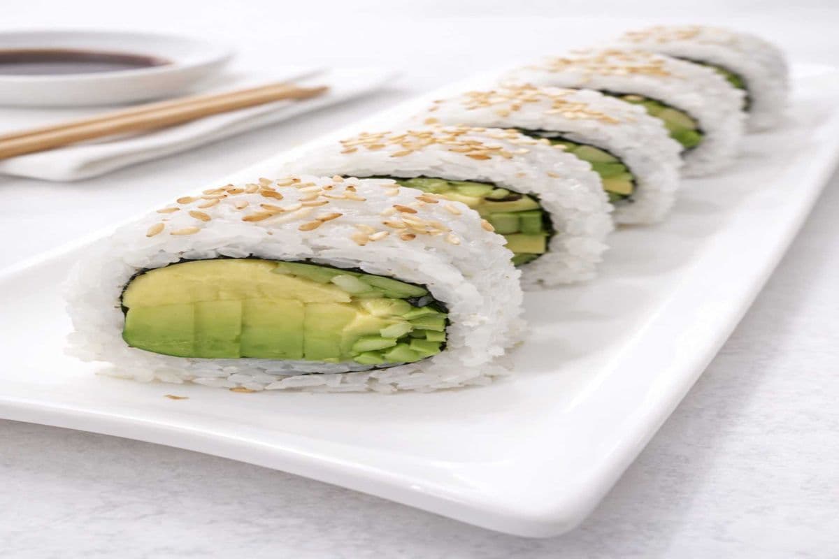 Avocado Roll (8 pcs)