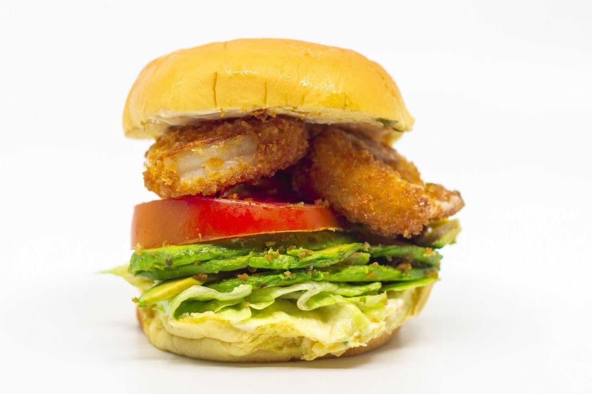 CRISPY FRIED SHRIMP BURGER