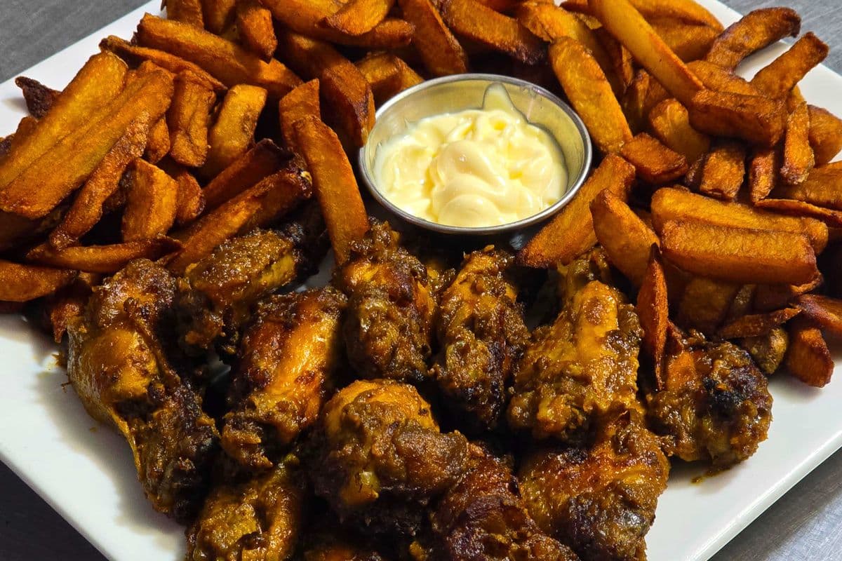Assiette de 20 ailes / 20 Wings Platter