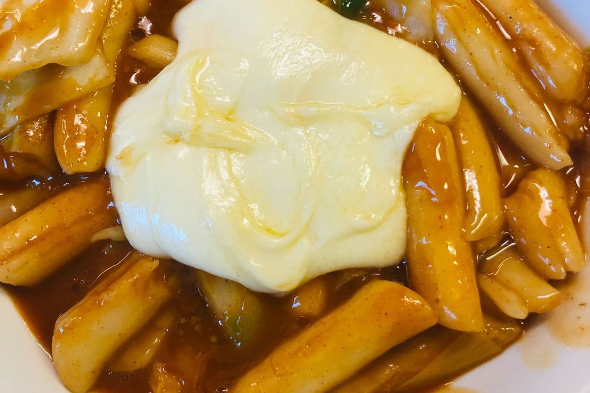 Tteokbokki (Stir-Fried Rice Cakes)