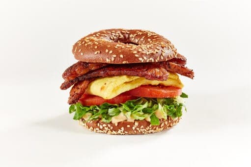 Bacon de tempeh et œuf JUST / Tempeh Bacon & JUST Egg