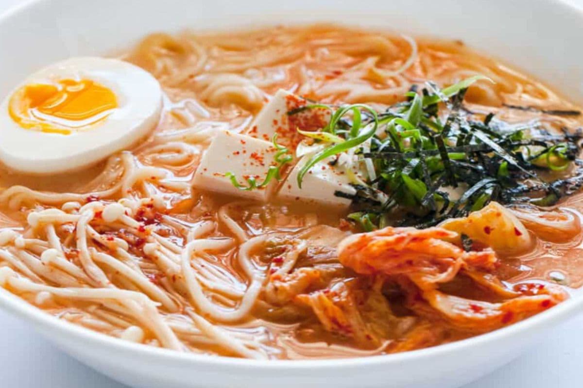 Korean Traditional Kimchi Ramen