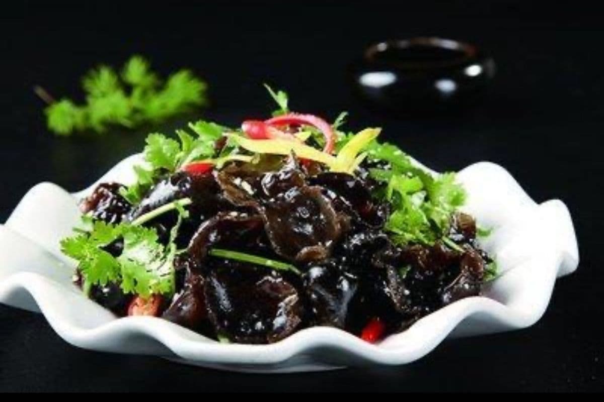 6. Black Fungus and Cilantro Salad