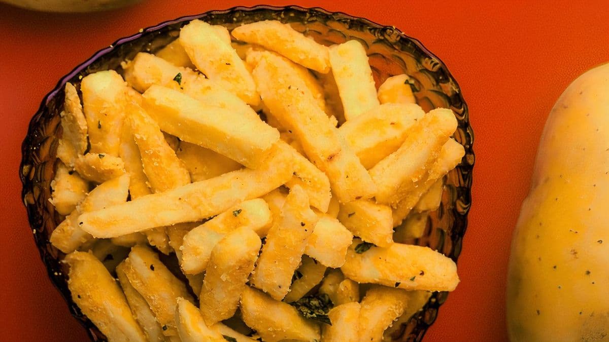 Salted Egg Yolk Fries