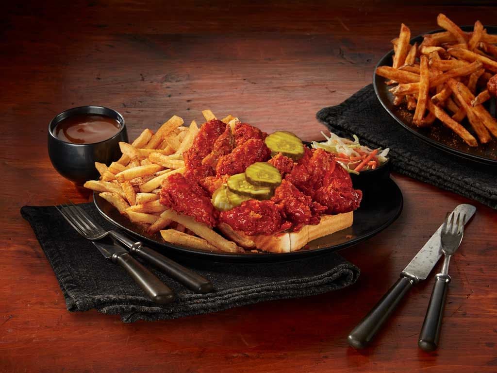 Nashville Hot Wings Dinner - 12 Pieces
