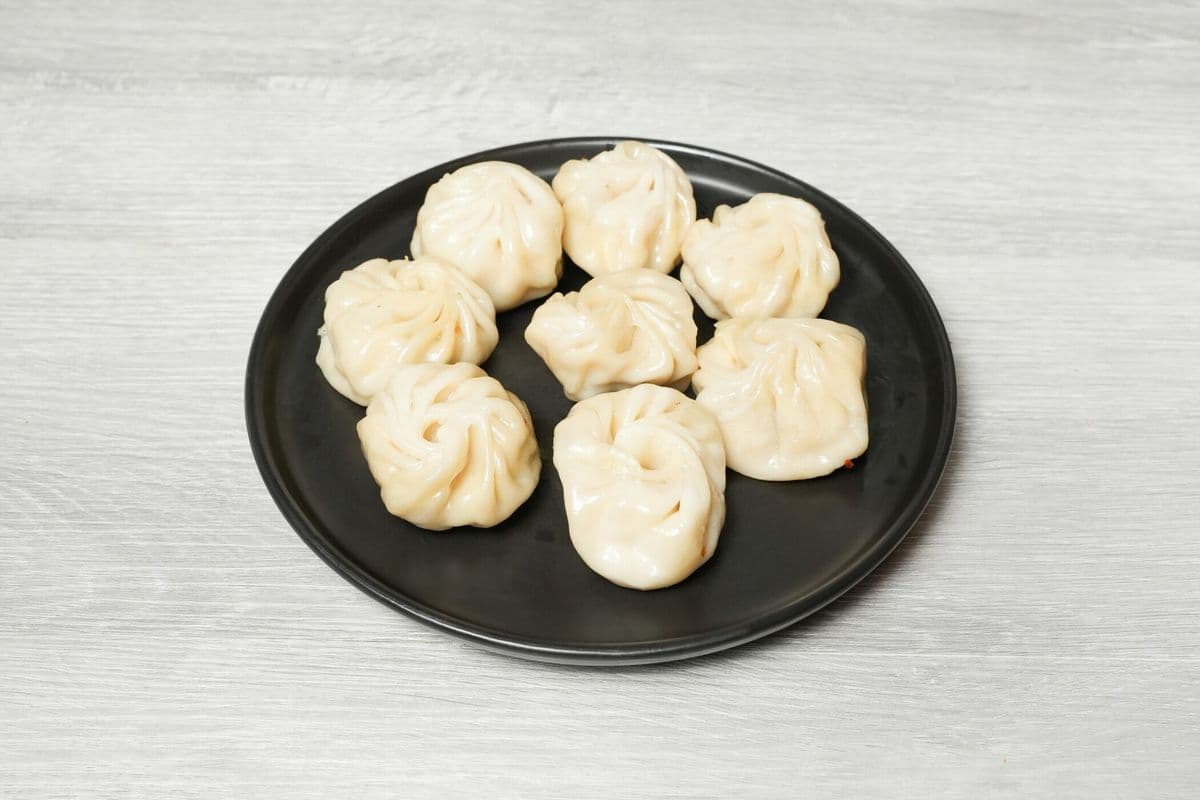 Veg - Steamed Momos (8 pcs)