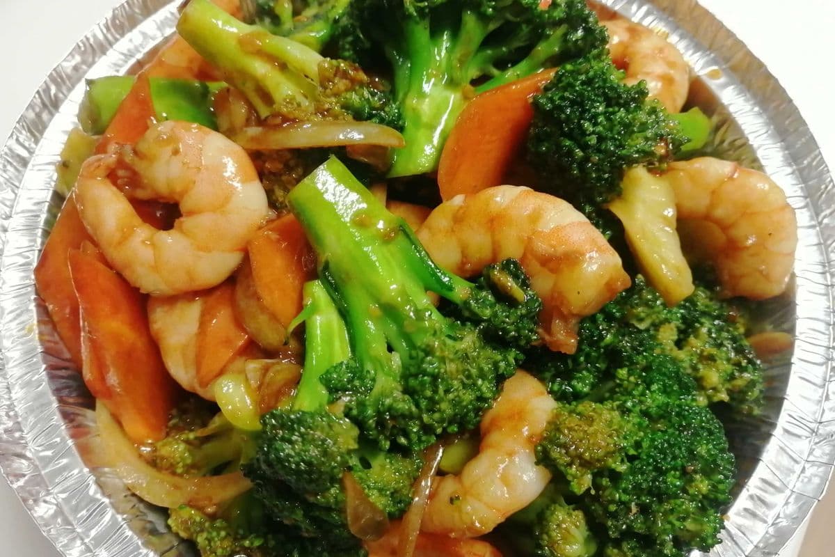 S35. Prawns with Broccoli