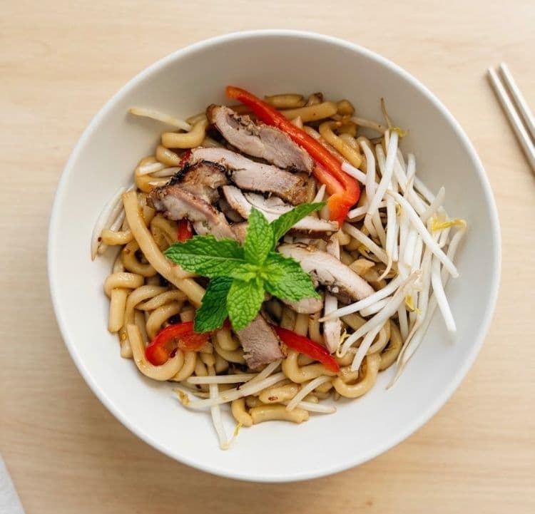 Udon saute au poulet grille epice