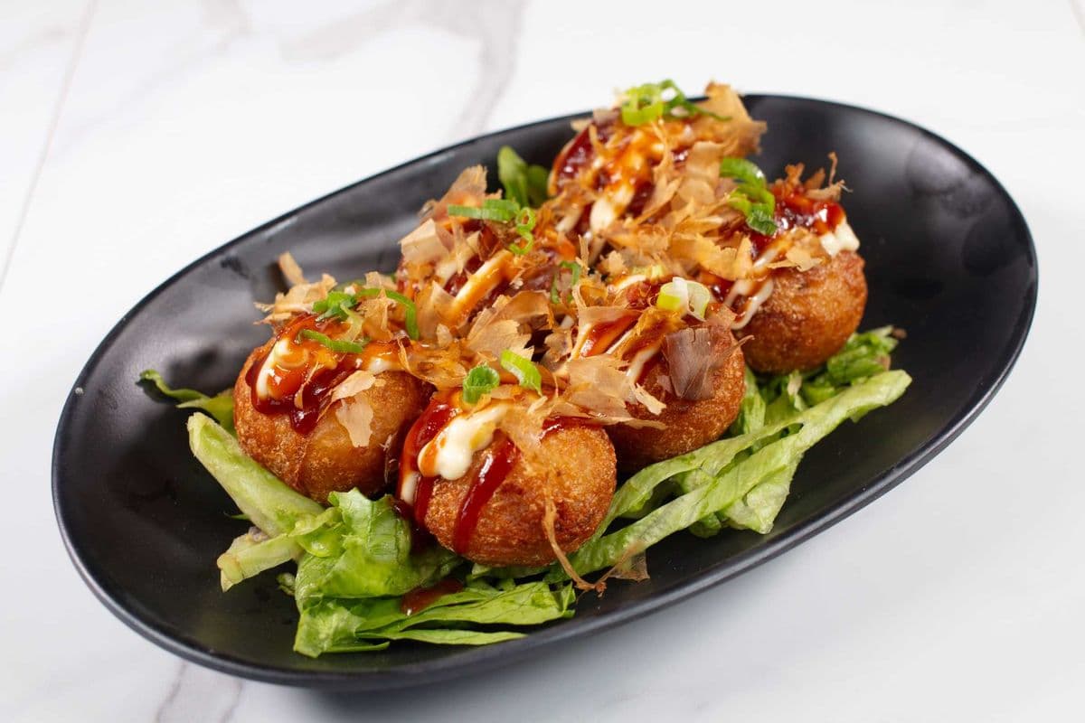 22. Takoyaki (6 pcs)