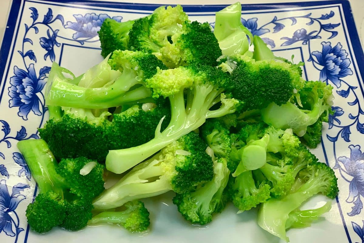 51. Garlic Broccoli